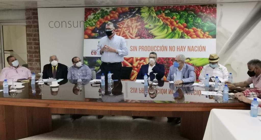 Confenagro propone creación de un gabinete para impulsar políticas que detengan pérdidas a los productores