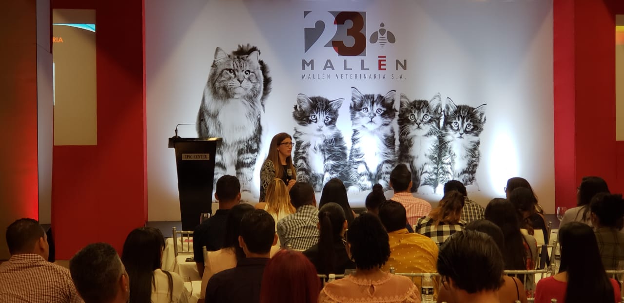 Mallén veterinaria celebra sus 23 años en el mercado 